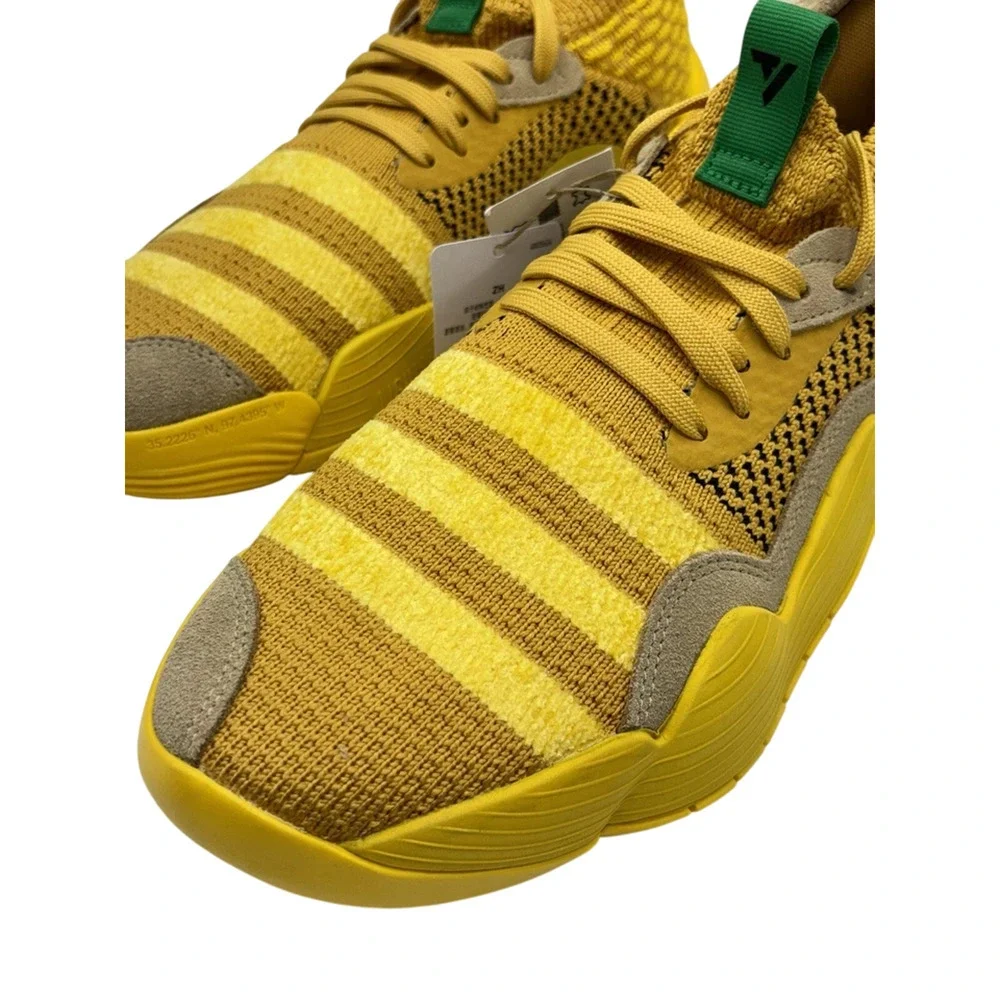 Adidas Trae Young 2.0 Men's Basketball Shoes Size 10 Hazy Yellow New